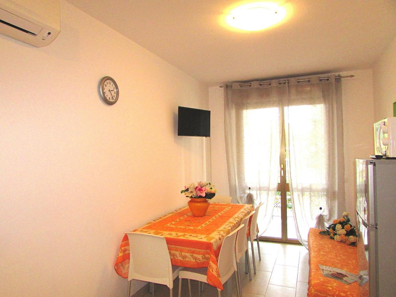 Isi Apartment Bibione Exterior foto